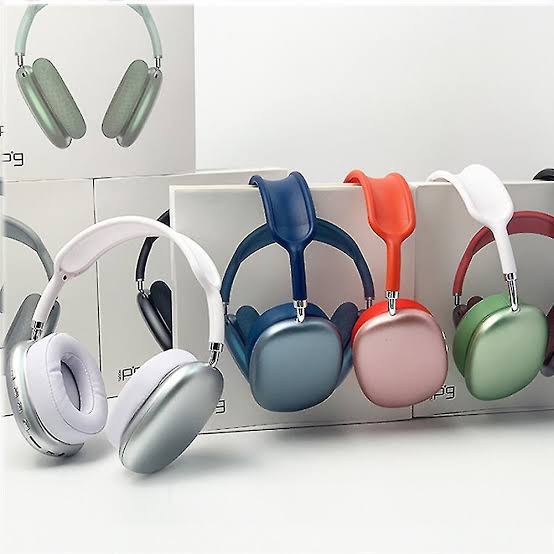 P9 headphones soft ear cushions